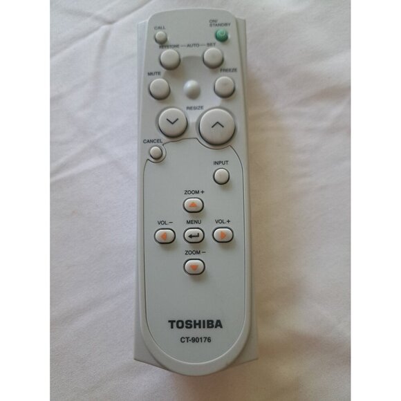 Toshiba CT-90176 Ivory White Projector Remote Control for TLP-S40 T60 T60M - Picture 1 of 2